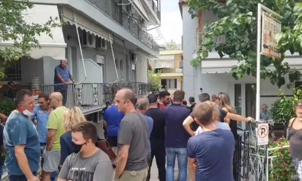Καμένα Βούρλα: Νέες κινητοποιήσεις από τους κατοίκους για τους μετανάστες